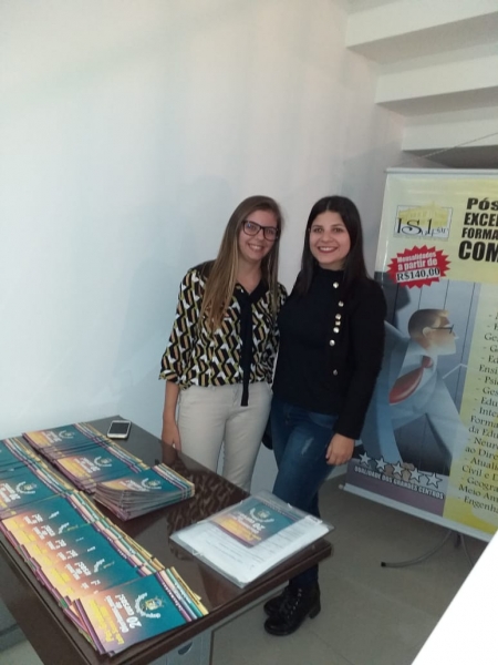 Núcleo de Pós-Graduação do ISULPAR marca presença em evento promovido pela OAB-1