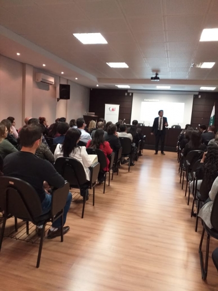 Núcleo de Pós-Graduação do ISULPAR marca presença em evento promovido pela OAB-8