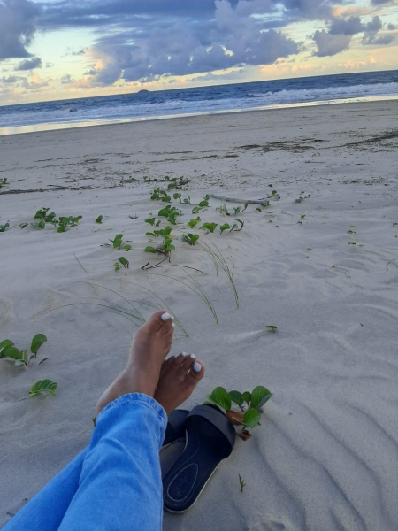 Pés na Areia