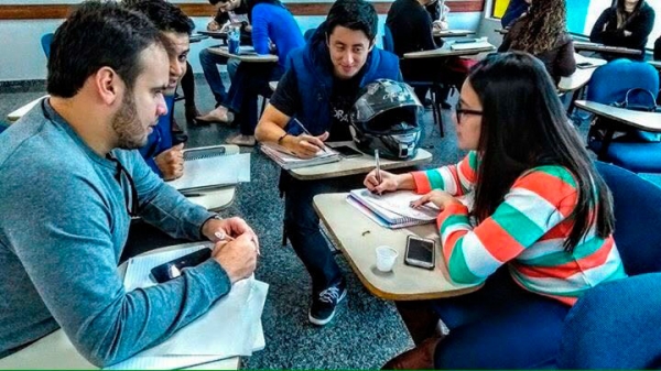 ALUNOS DOS CURSOS DE PÓS GRADUAÇÃO DO ISULPAR
