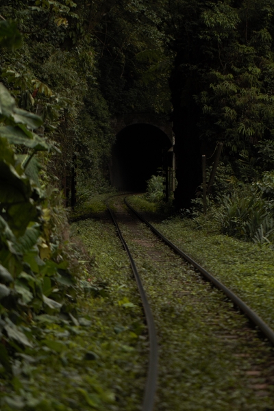 Escuridão no Inicio do Túnel